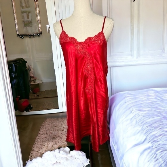 Vintage Other - Vintage satin dreamy vintage  slip dress